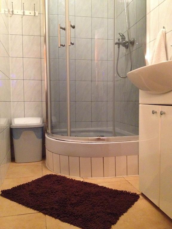 Pokoje Na Chmielnej 2 Vandrarhem Warszawa Exteriör bild